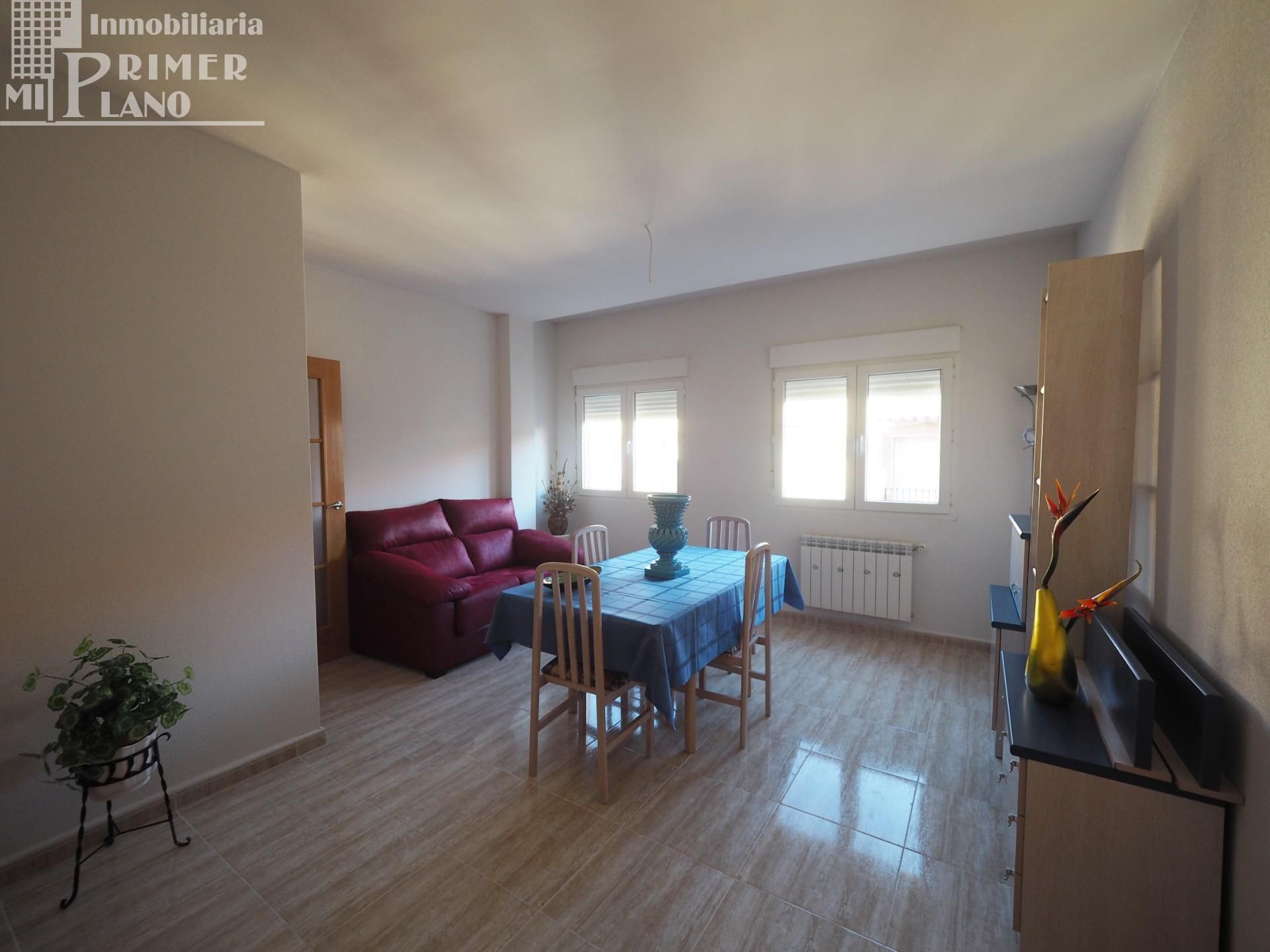 Sala d'estar de Pis en venda en Argamasilla de Alba amb Calefacció