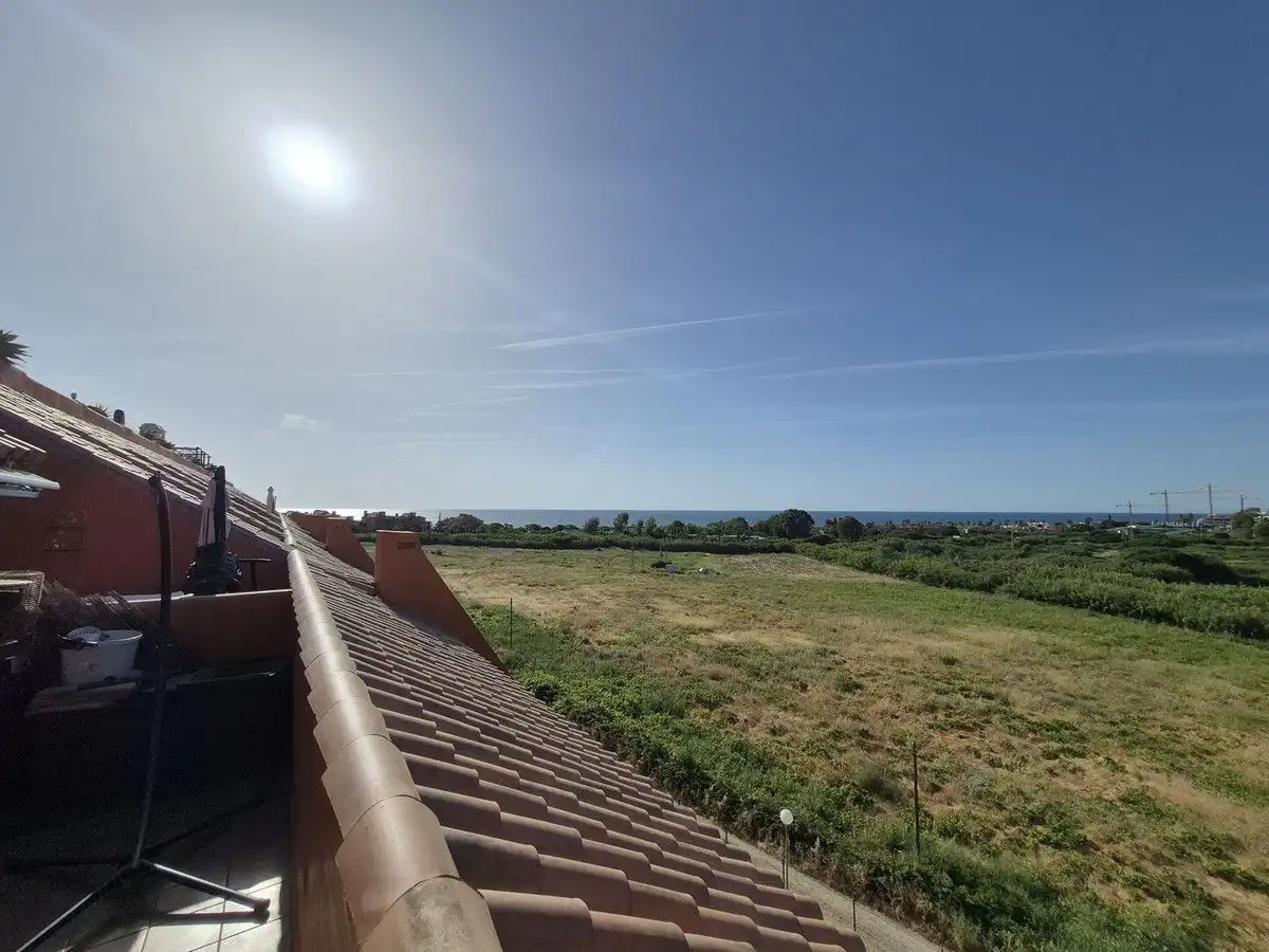 Dachboden zum Verkauf in Manilva mit Klimaanlage, Heizung und Terrasse