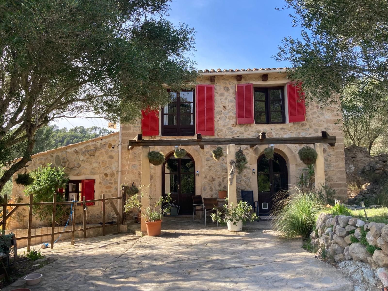 Vista exterior de Finca rústica en venda en Andratx amb Jardí privat, Terrassa i Traster