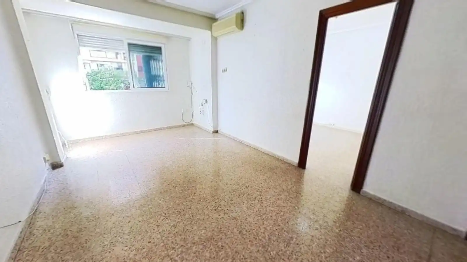 Piso con terraza en venta en Calle CAROLINA ALVAREZ, imagen 4