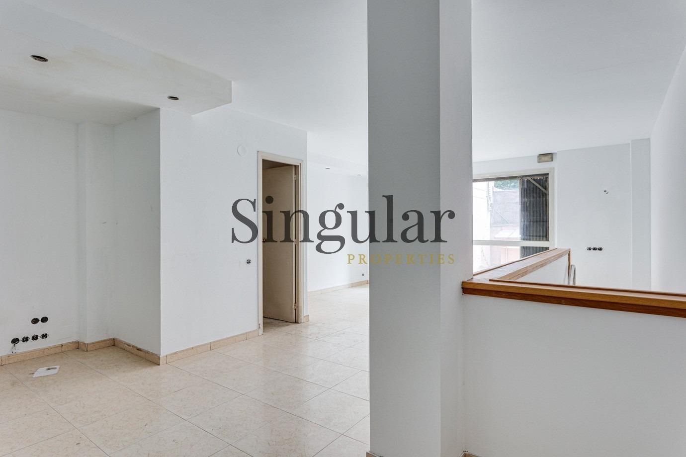 Bedroom of Premises for sale in Esplugues de Llobregat  with Terrace