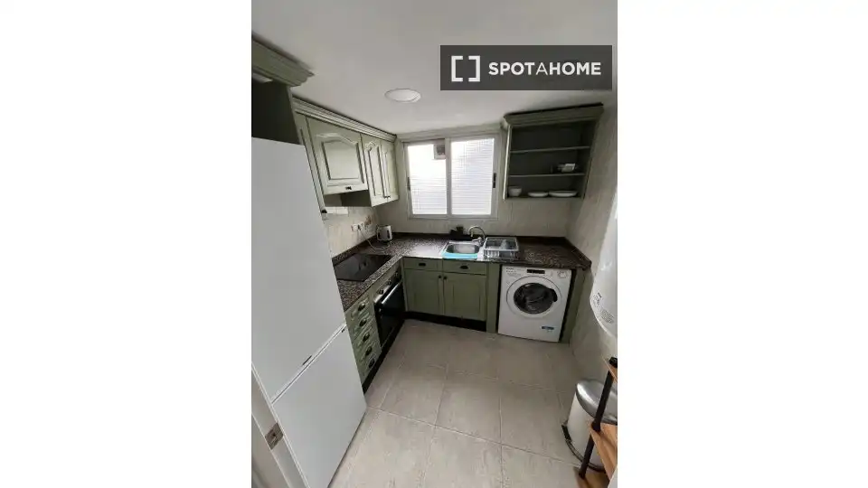 Cocina de Piso de alquiler en Valencia con Aire acondicionado, Calefacción y Amueblado