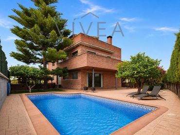 Casa amb balcó en venda a Concòrdia - Can Rull