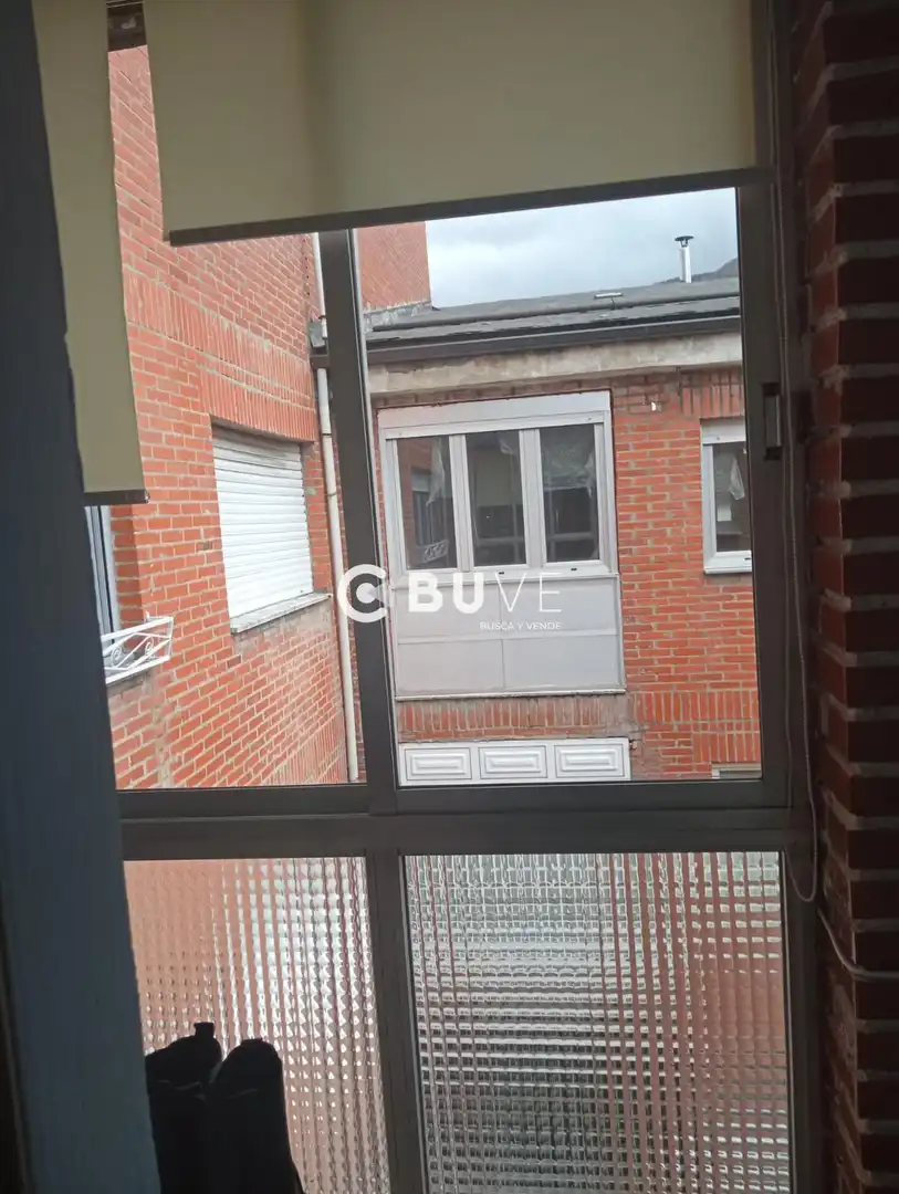Vista exterior de Pis en venda en Villablino amb Calefacció, Terrassa i Traster