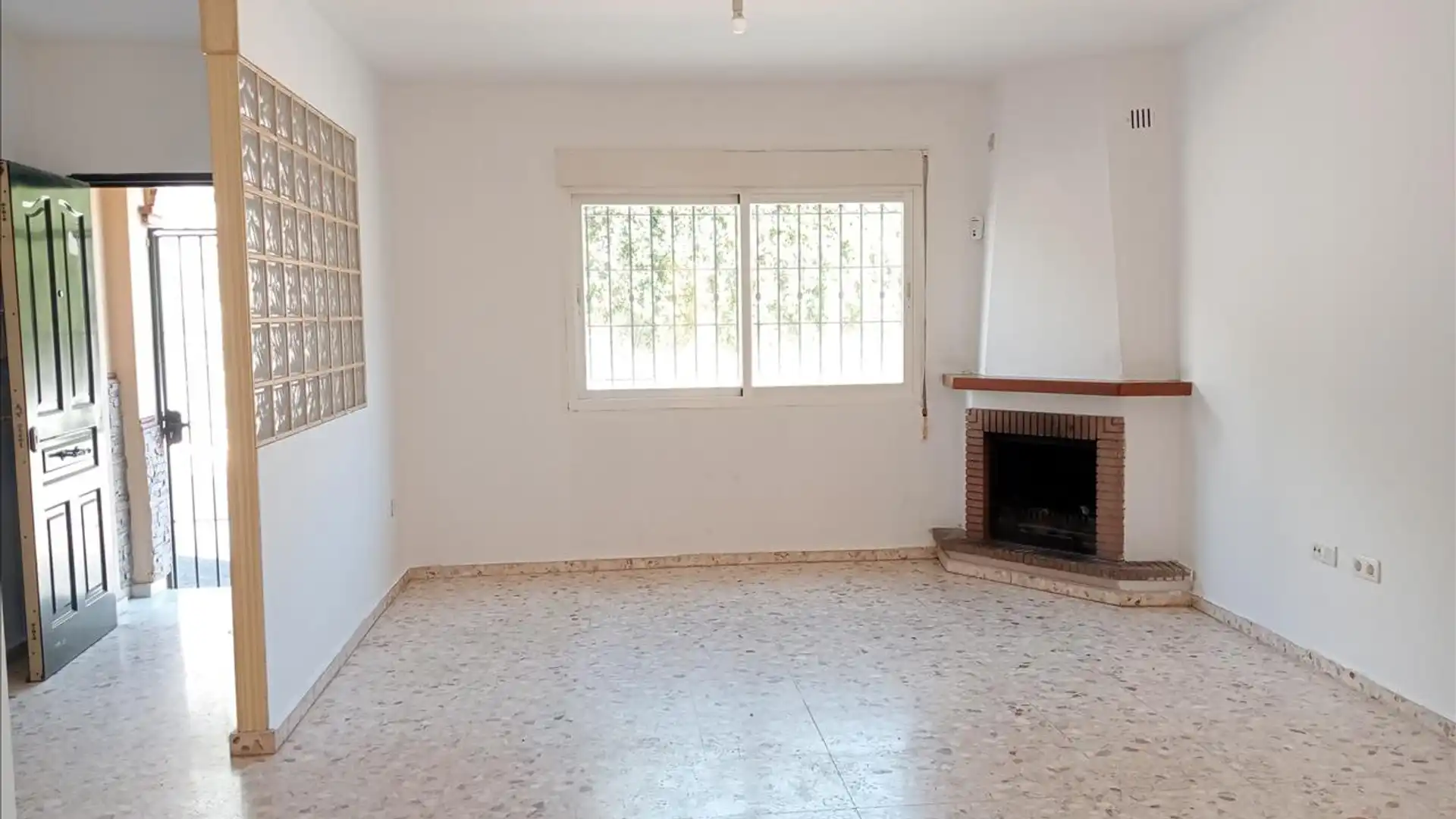 Sala de estar de Casa adosada en venta en Málaga Capital con Terraza y Piscina