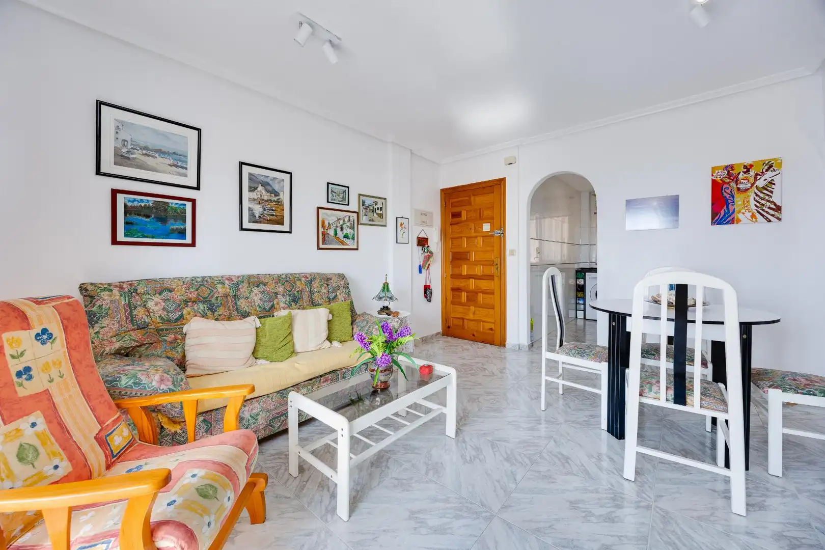 Sala d'estar de Apartament en venda en Torrevieja amb Piscina, Moblat i Rentadora