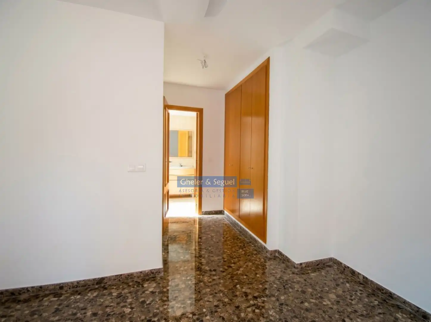 Casa adosada en venta en Sagunto / Sagunt con Terraza y Balcón