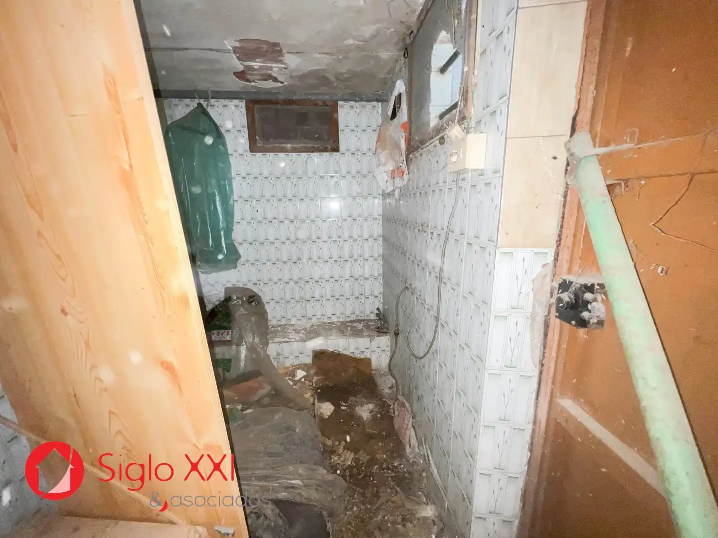 Bany de Casa o xalet en venda en Castellón de la Plana / Castelló de la Plana amb Terrassa, Traster i Piscina