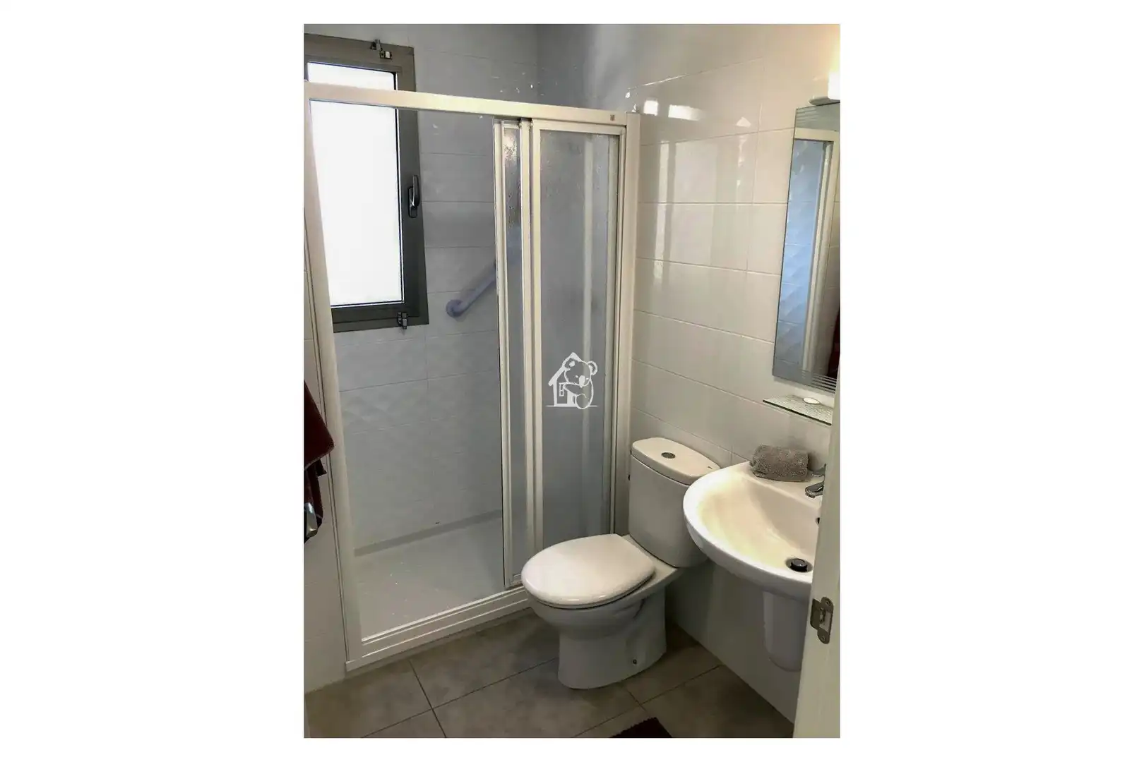 Baño de Apartamento de alquiler en Orihuela con Aire acondicionado, Terraza y Piscina