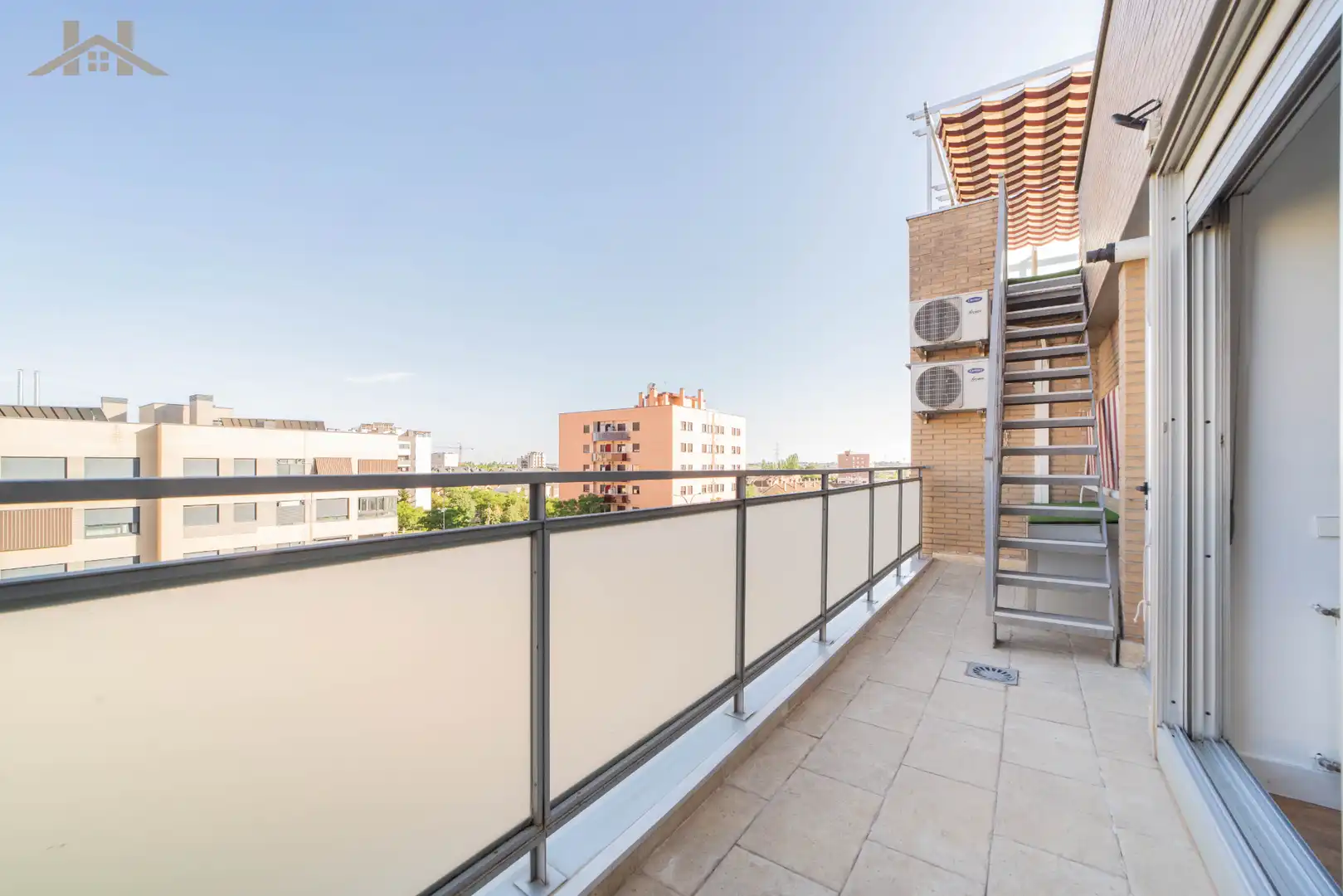 Terraza de Ático en venta en Fuenlabrada con Aire acondicionado, Calefacción y Trastero