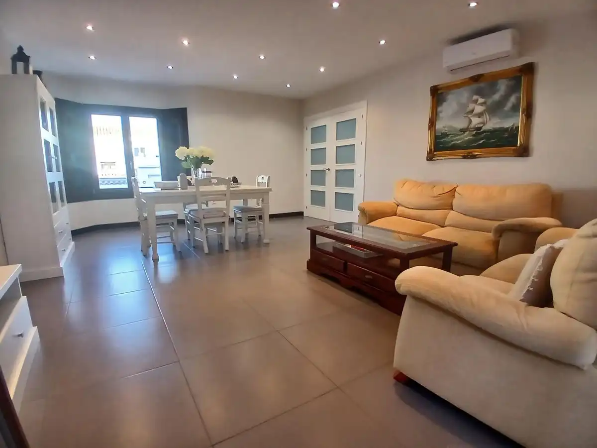 Sala de estar de Casa o chalet en venta en Fuengirola con Aire acondicionado, Jardín privado y Terraza