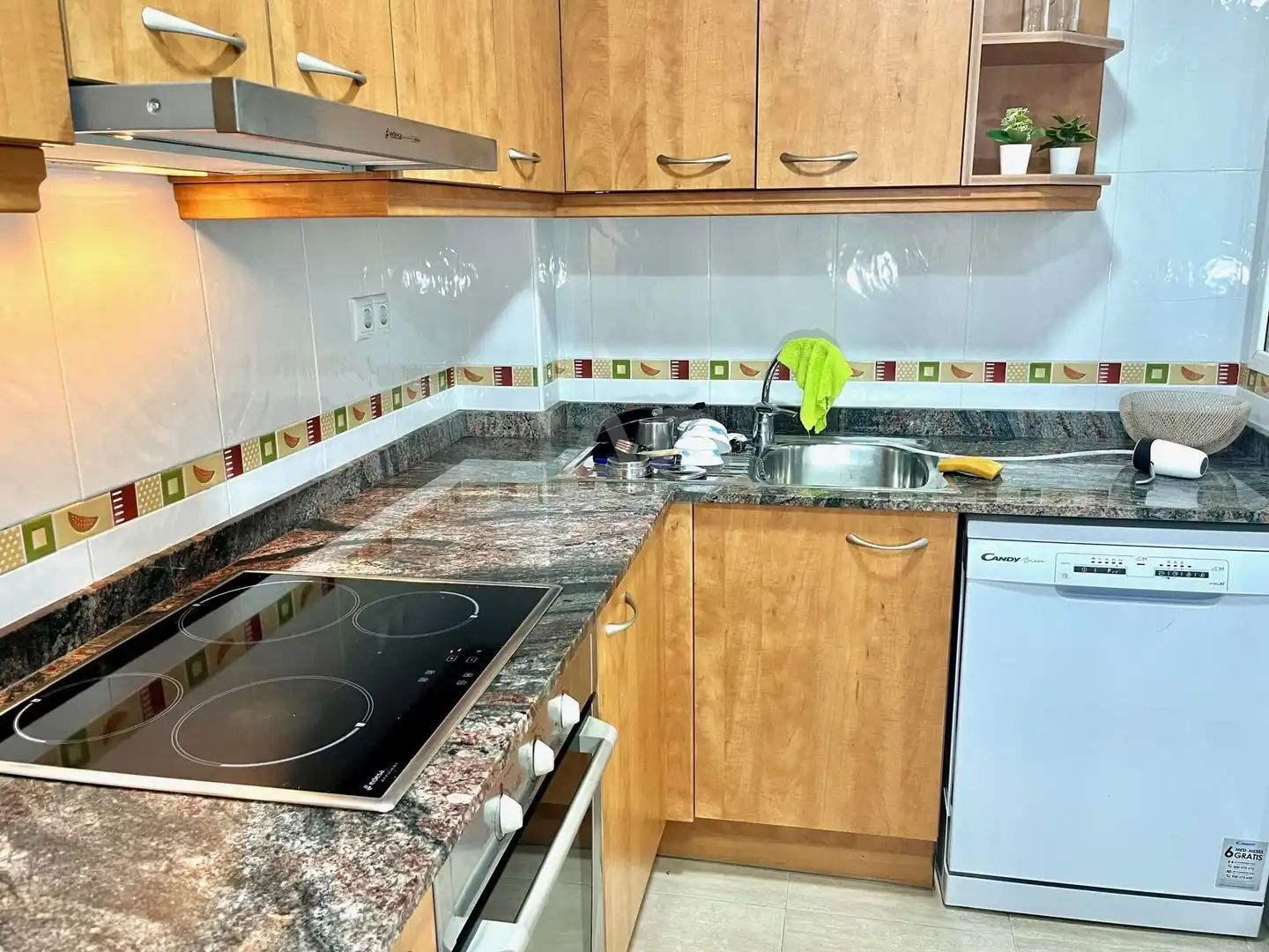 Küche von Wohnung zum Verkauf in Torreblanca mit Klimaanlage, Heizung und Schwimmbad