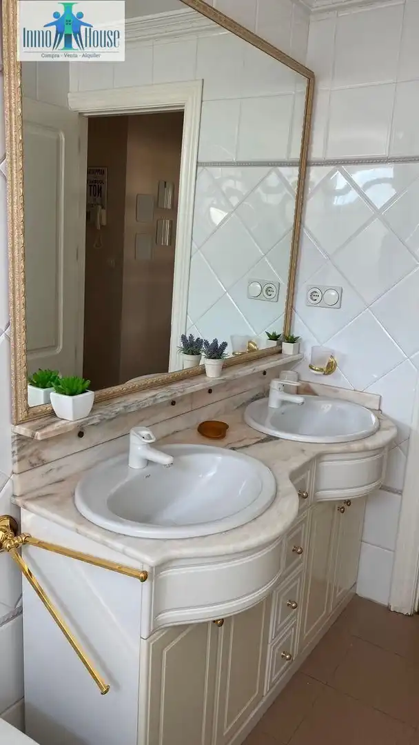 Baño de Ático de alquiler en Albacete con Aire acondicionado, Calefacción y Terraza