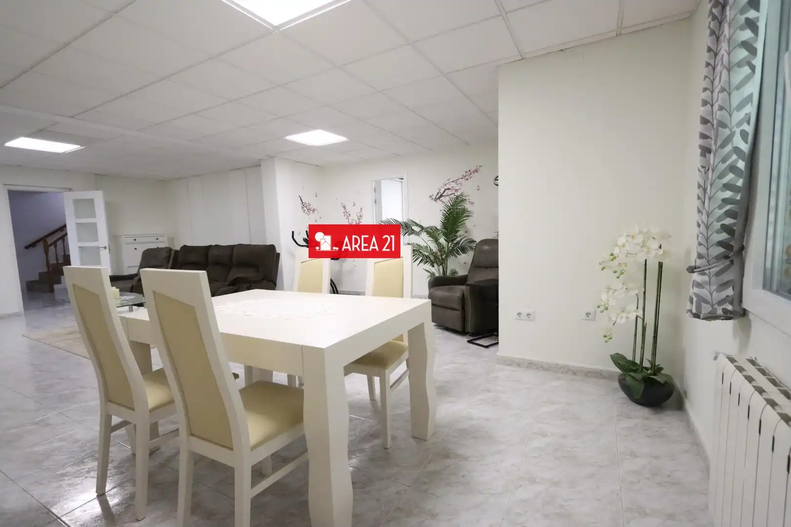 Houses for sale in La Pobla de Vallbona  with Heating, Terrace and Storage room