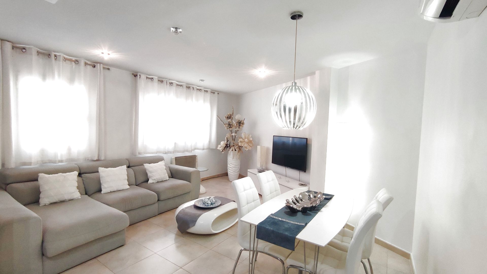 Living room of Apartment for sale in Manresa  with Air Conditioner, Heating and Furnished