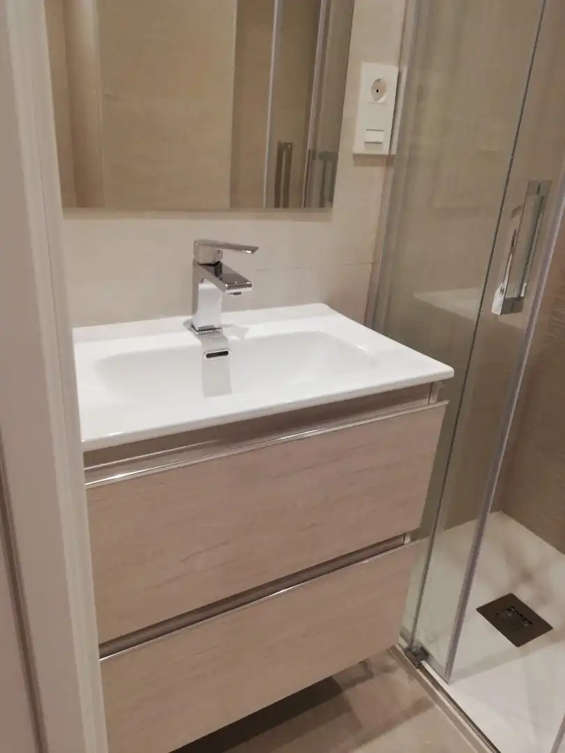 Baño de Apartamento de alquiler en Málaga con Aire acondicionado, Calefacción y Amueblado