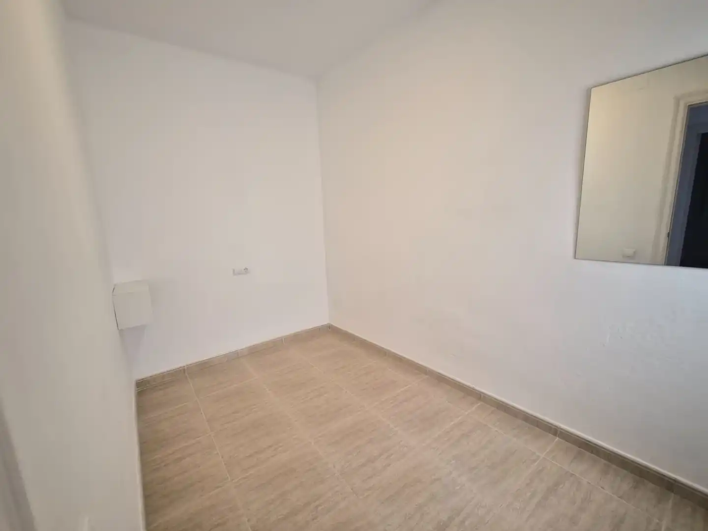 Piso en venta en Roda de Berà con Terraza, Horno y Balcón