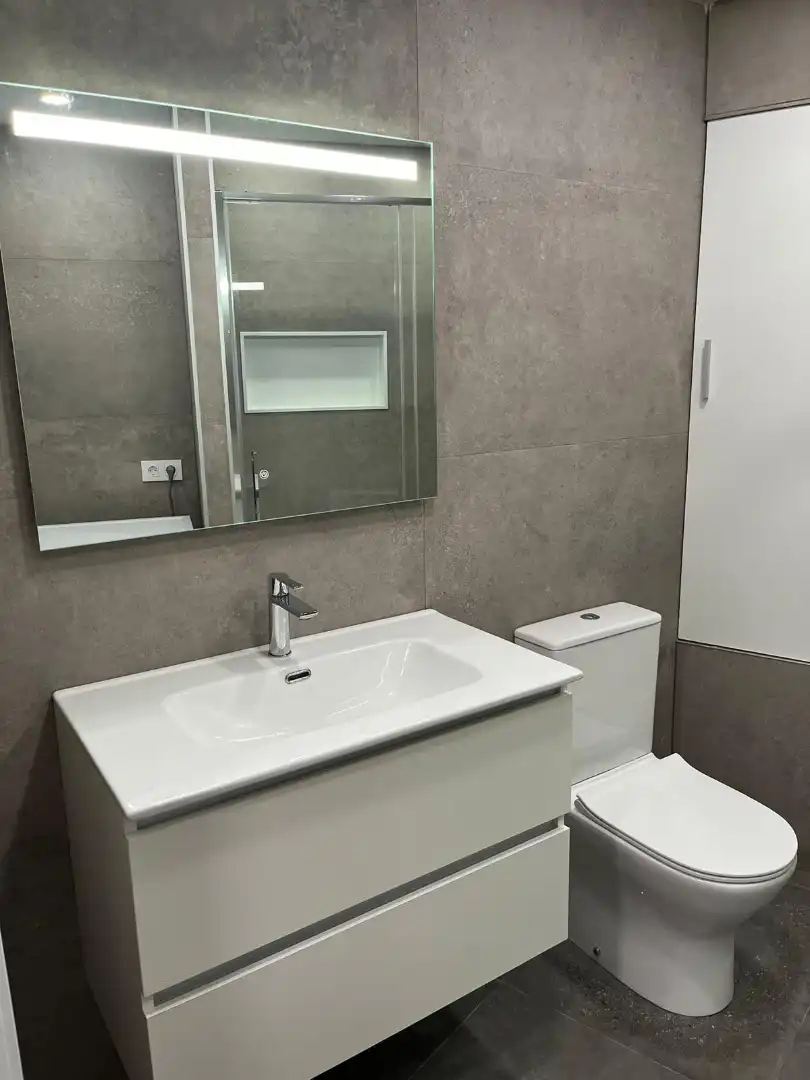 Bathroom of Flat for rent in El Campello  with Air Conditioner, Heating and Furnished