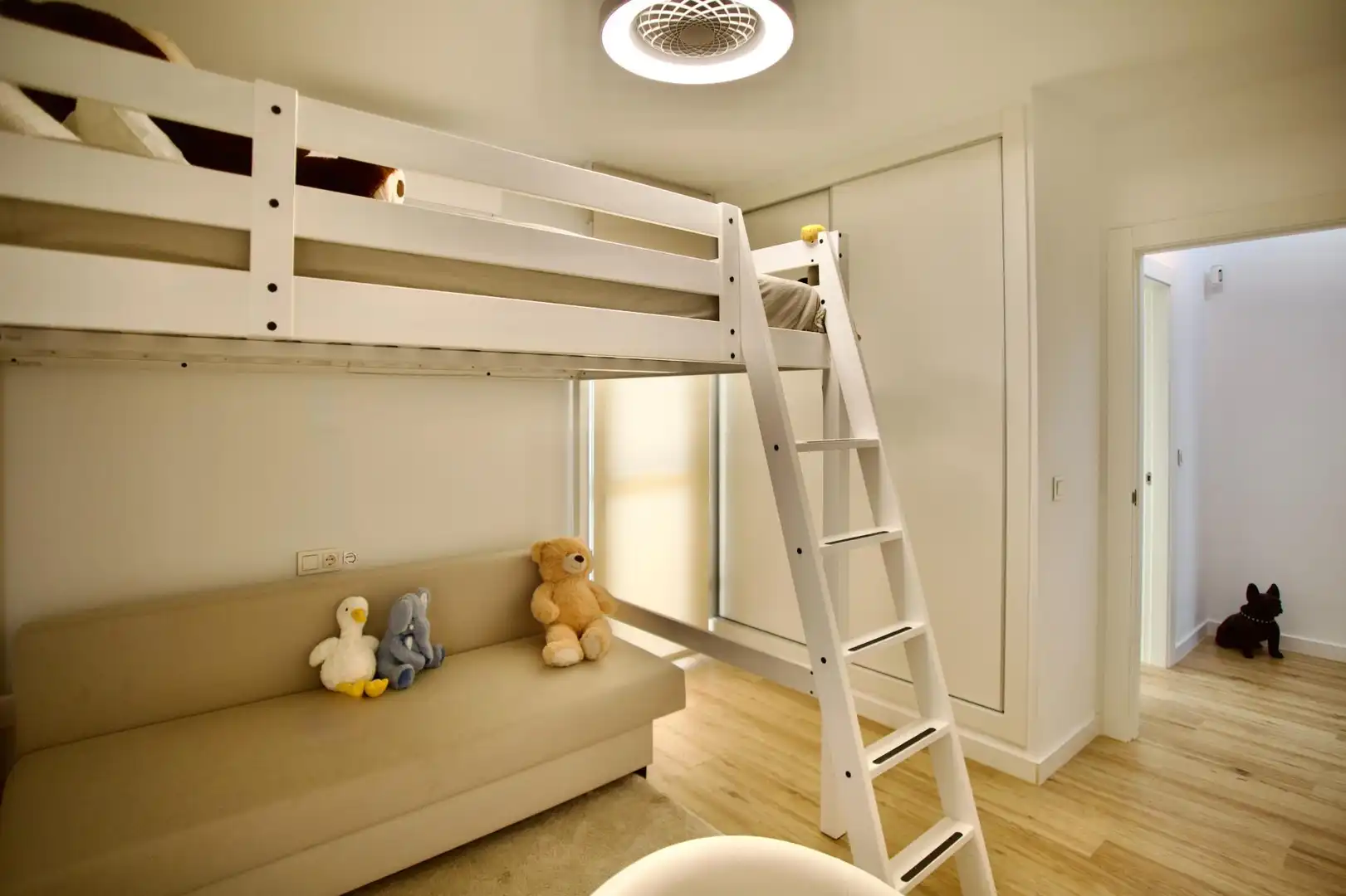 Bedroom of Detached homes for sale in Monforte del Cid  with Air Conditioner, Private garden and Parquet flooring