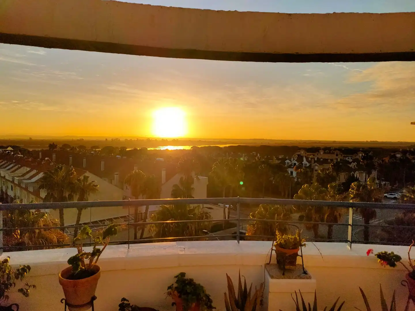 Vista exterior de Ático en venta en El Puerto de Santa María con Aire acondicionado, Terraza y Piscina comunitaria