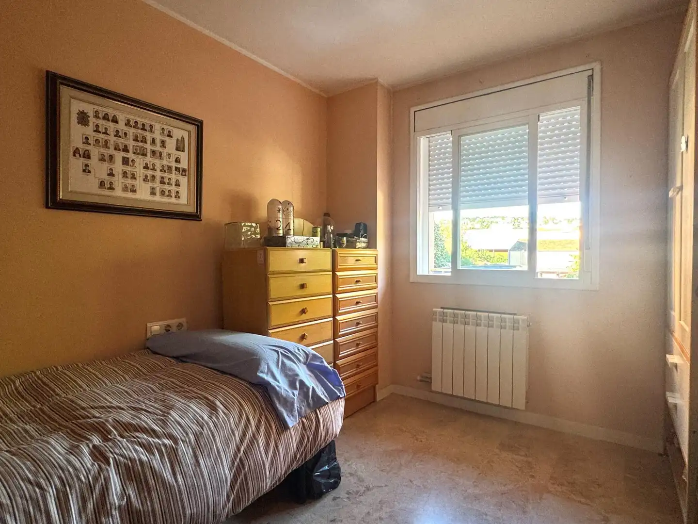 Bedroom of Flat for sale in Girona  with Air Conditioner, Heating and Storage room