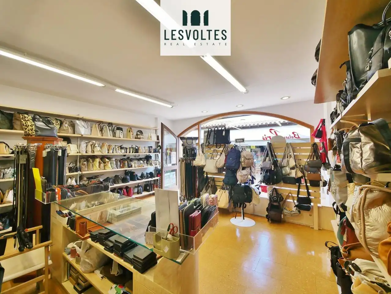 Business premises for sale in Carrer de Pi i Margall, imagen 7