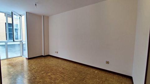 Foto 4 de Apartament en venda a Laviada, Gijón