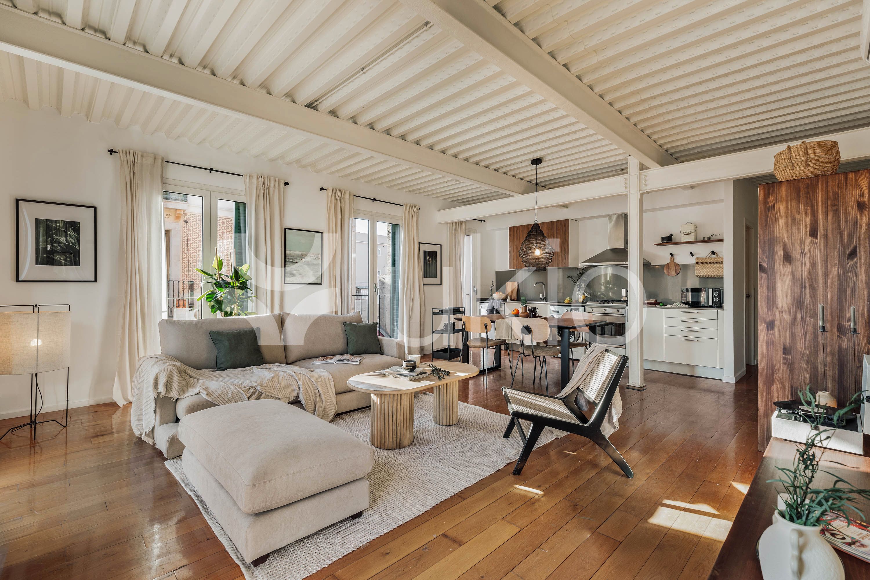 Sala d'estar de Apartament de lloguer en  Barcelona Capital amb Aire condicionat, Calefacció i Moblat