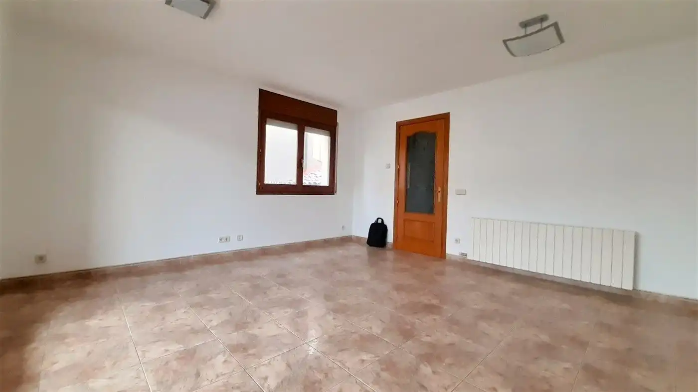 Einfamilien-Reihenhaus zum Verkauf in Moià mit Heizung, Terrasse und Abstellraum