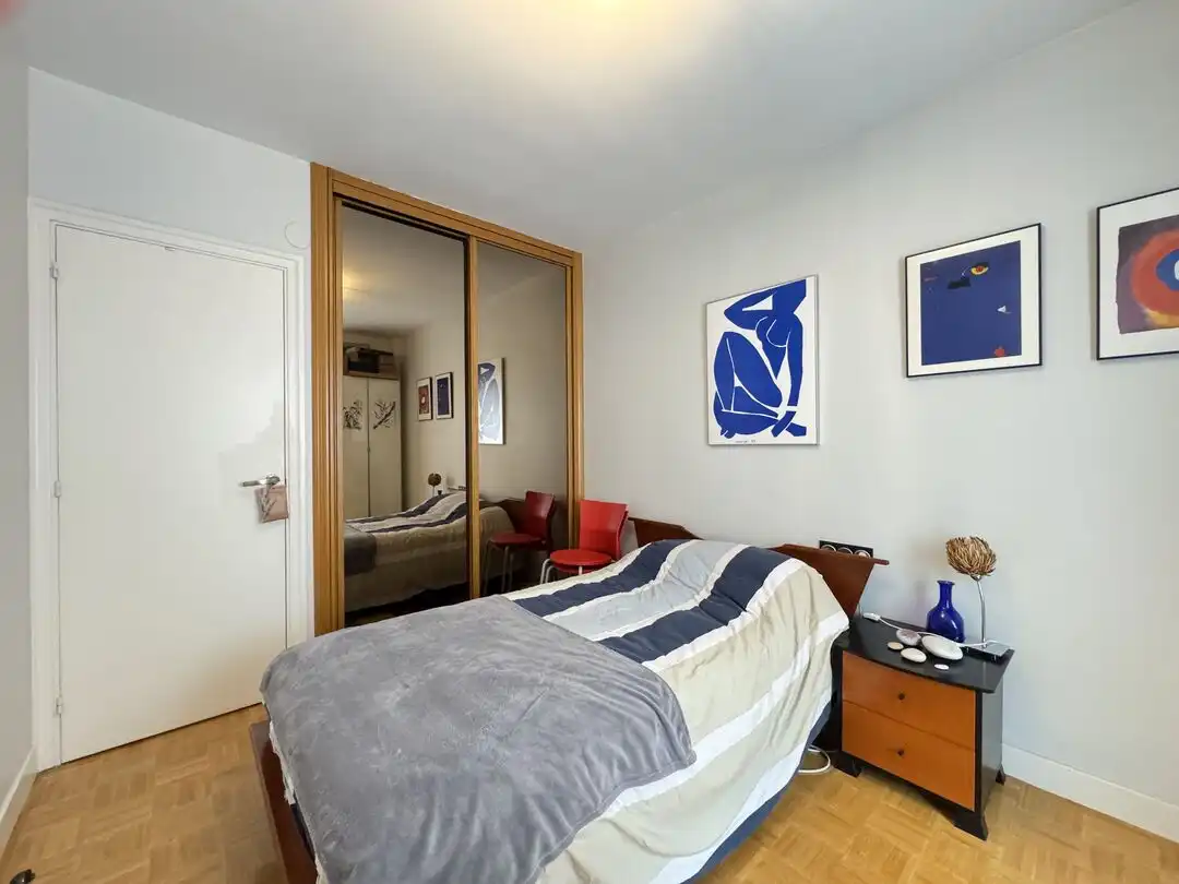 Habitación de Piso en venta en Donostia - San Sebastián  con Calefacción y Balcón