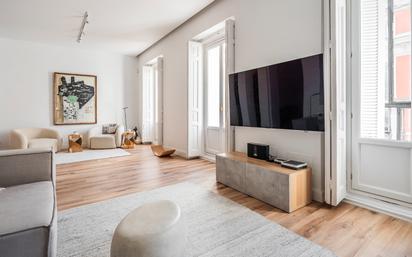 Living room of Flat for sale in  Madrid Capital  with Air Conditioner, Heating and Storage room