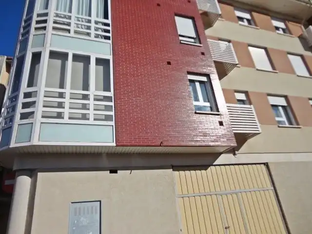 Außenansicht von Wohnung zum Verkauf in Salas de los Infantes mit Heizung