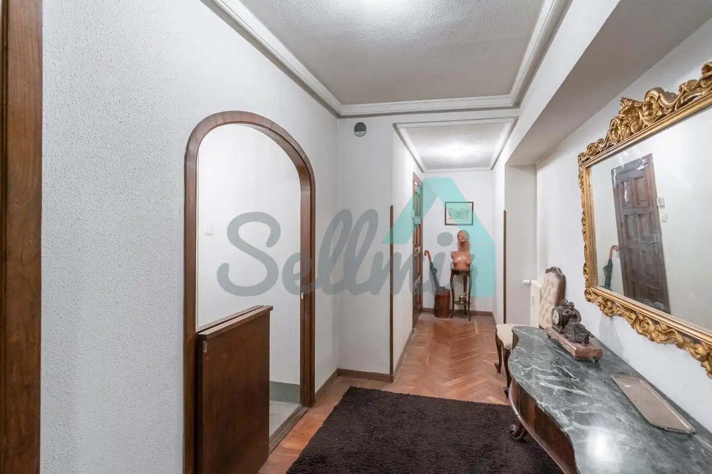 Piso en venta en Oviedo  con Calefacción y Parquet