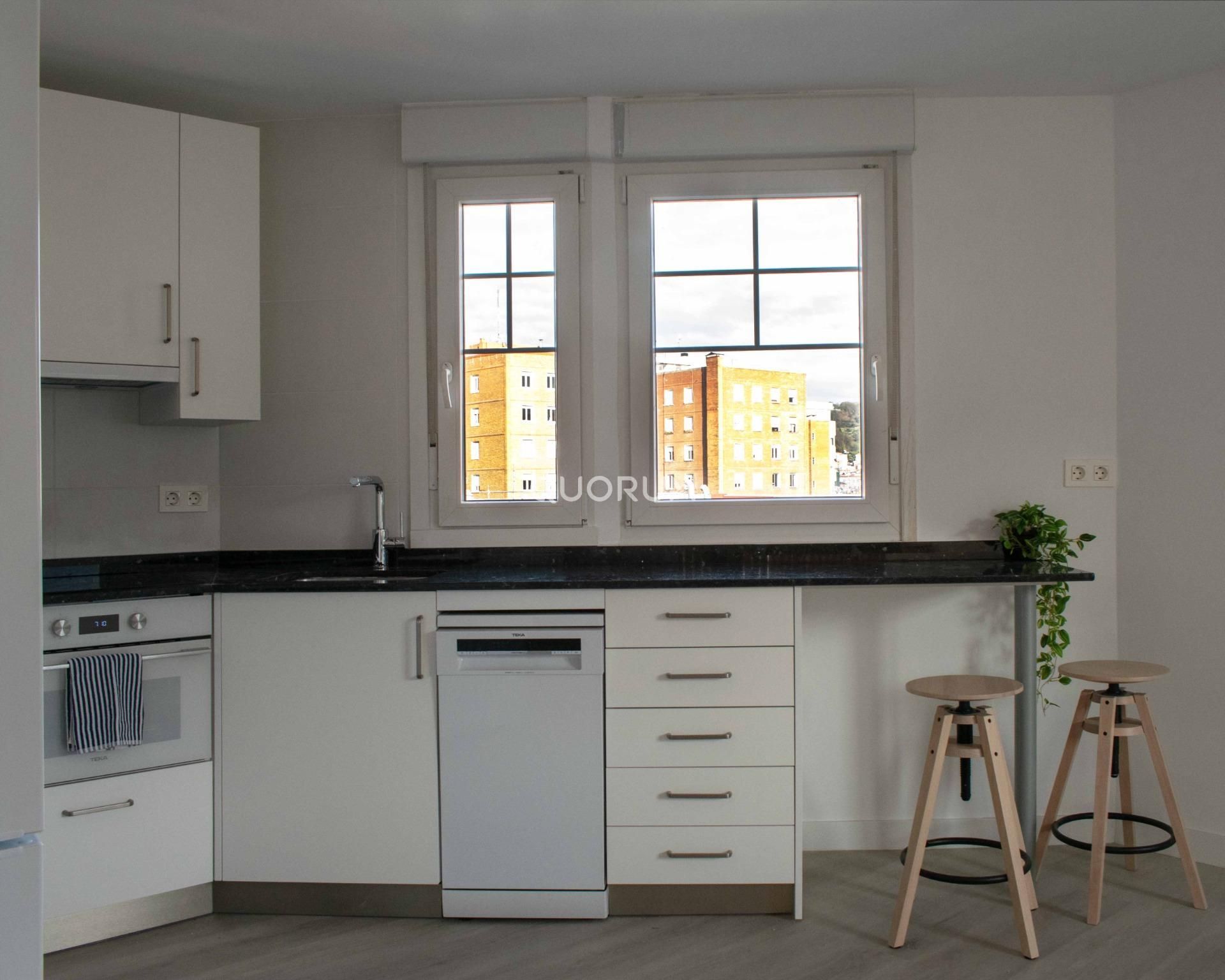 Kitchen of Flat for sale in Bilbao   with Heating and Furnished
