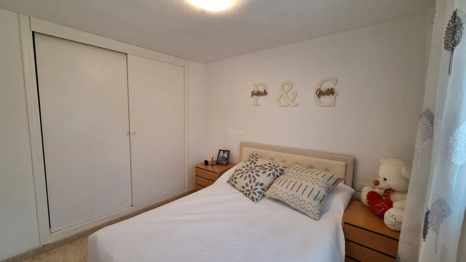 Bedroom of Flat for sale in L'Alfàs del Pi  with Air Conditioner, Terrace and Furnished