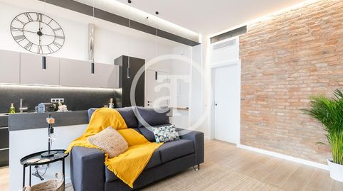 Photo 2 of Flat for rent in Carrer de Lorenzale, El Camp de l'Arpa del Clot, Barcelona Capital
