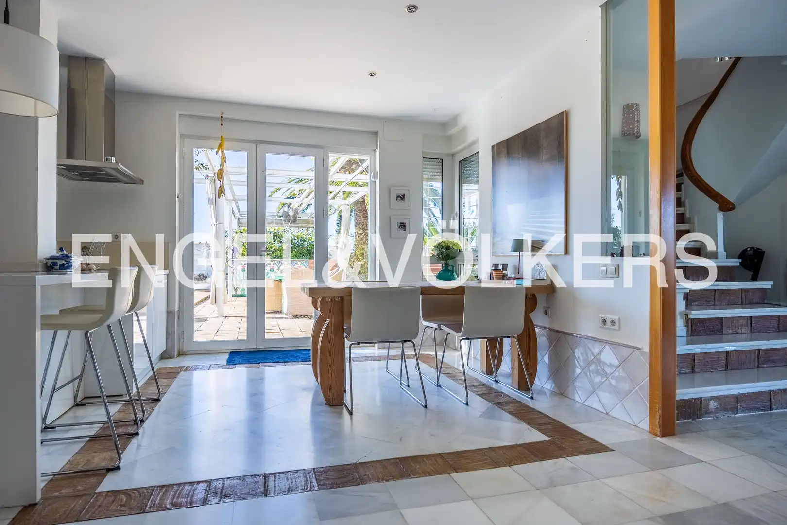 Dining room of Houses for sale in Valencina de la Concepción  with Air Conditioner, Heating and Private garden