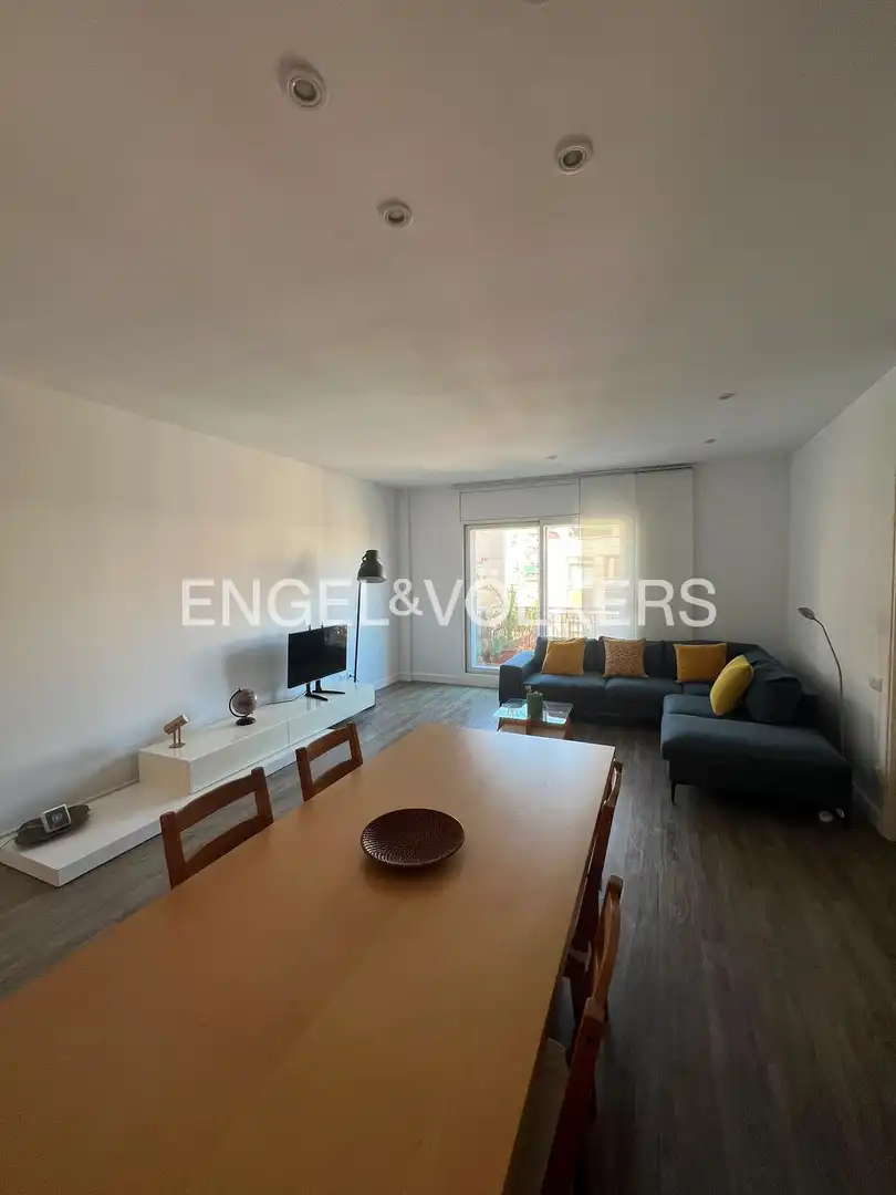 Sala d'estar de Àtic de lloguer en Barcelona amb Aire condicionat, Calefacció i Parquet