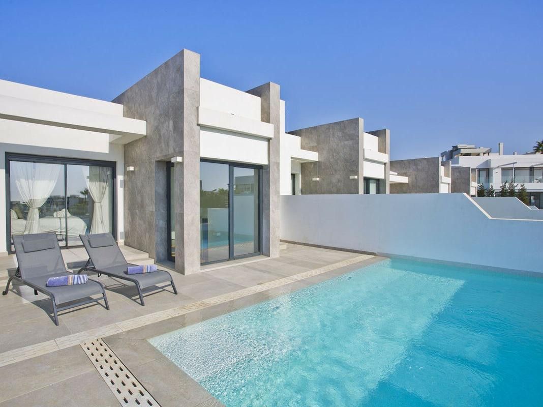 Swimming pool of Single-family semi-detached to rent in Marbella  with Air Conditioner, Private garden and Terrace