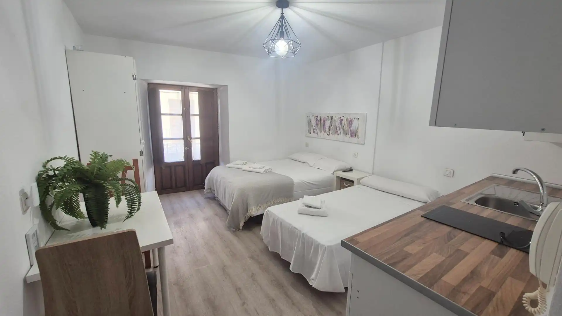 Habitación de Estudio de alquiler en Salamanca con Calefacción, Amueblado y Balcón