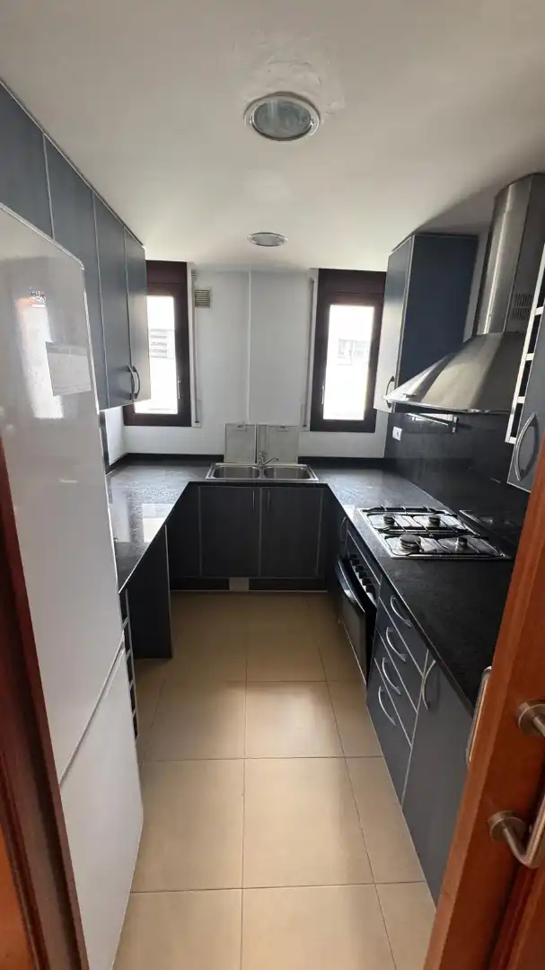 Dúplex de alquiler en Carrer Joaquim Botet i Sisó, 28, Montilivi