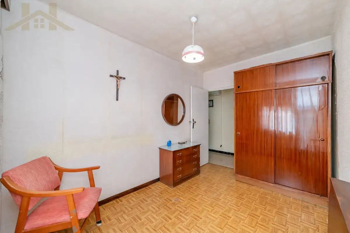 Habitación de Piso en venta en Madrid con Trastero