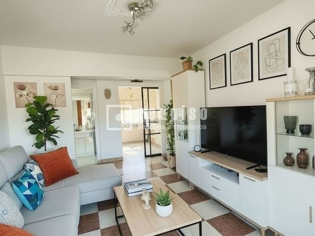 Living room of Flat for sale in San Juan de Aznalfarache  with Air Conditioner, Heating and Terrace