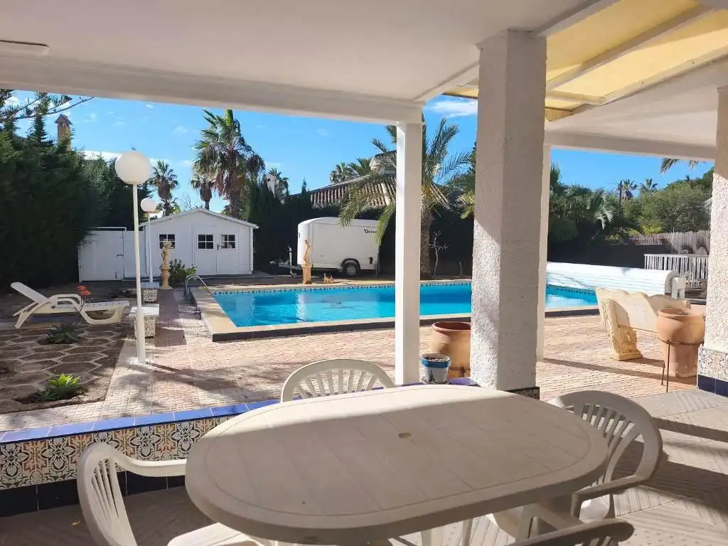 Schwimmbecken von Haus oder Chalet zum Verkauf in Cartagena mit Klimaanlage, Heizung und Privatgarten