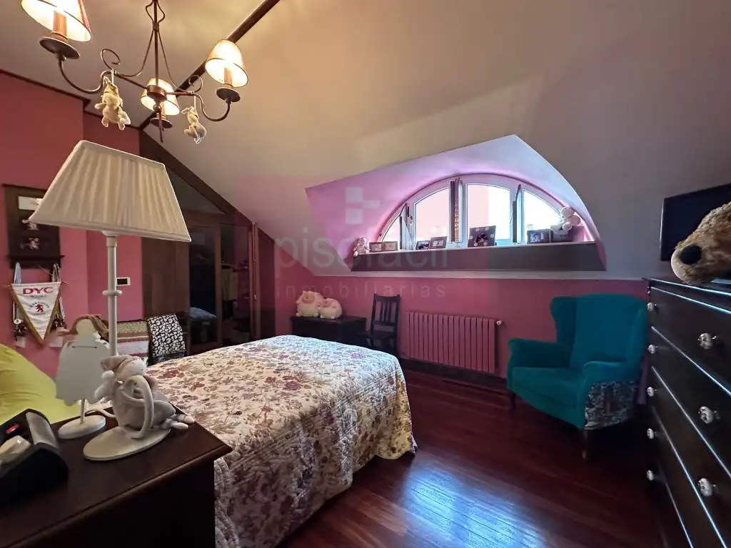 Habitación de Dúplex en venta en Lugo