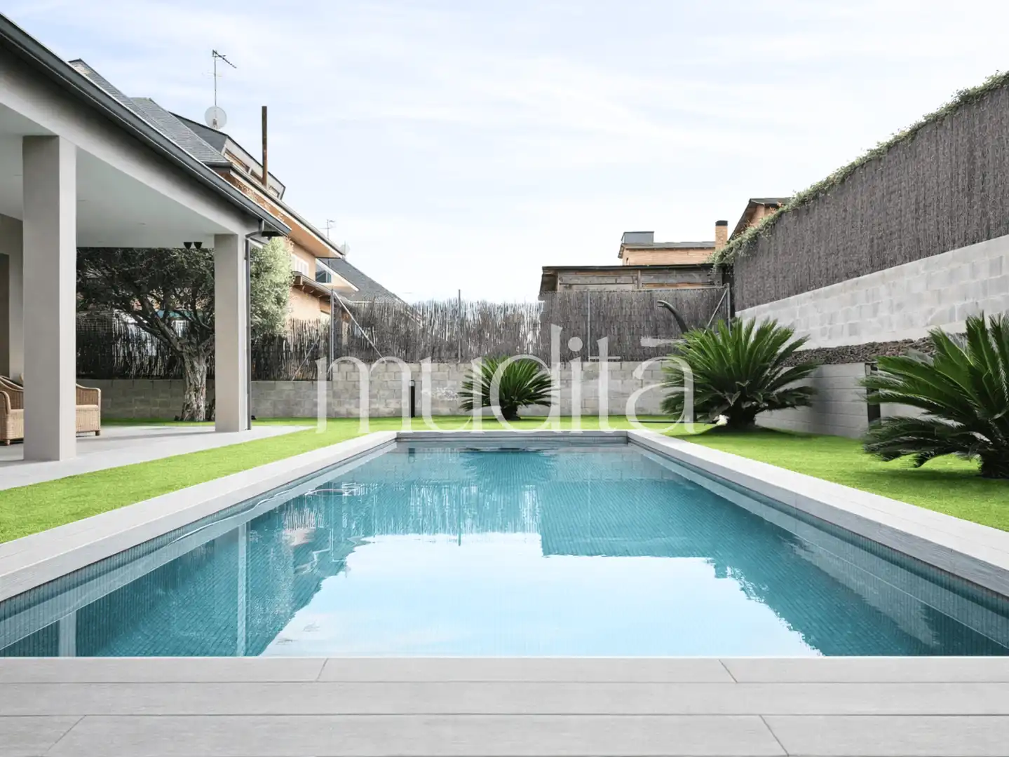Schwimmbecken von Haus oder Chalet zum Verkauf in Palau-solità i Plegamans mit Heizung, Privatgarten und Terrasse