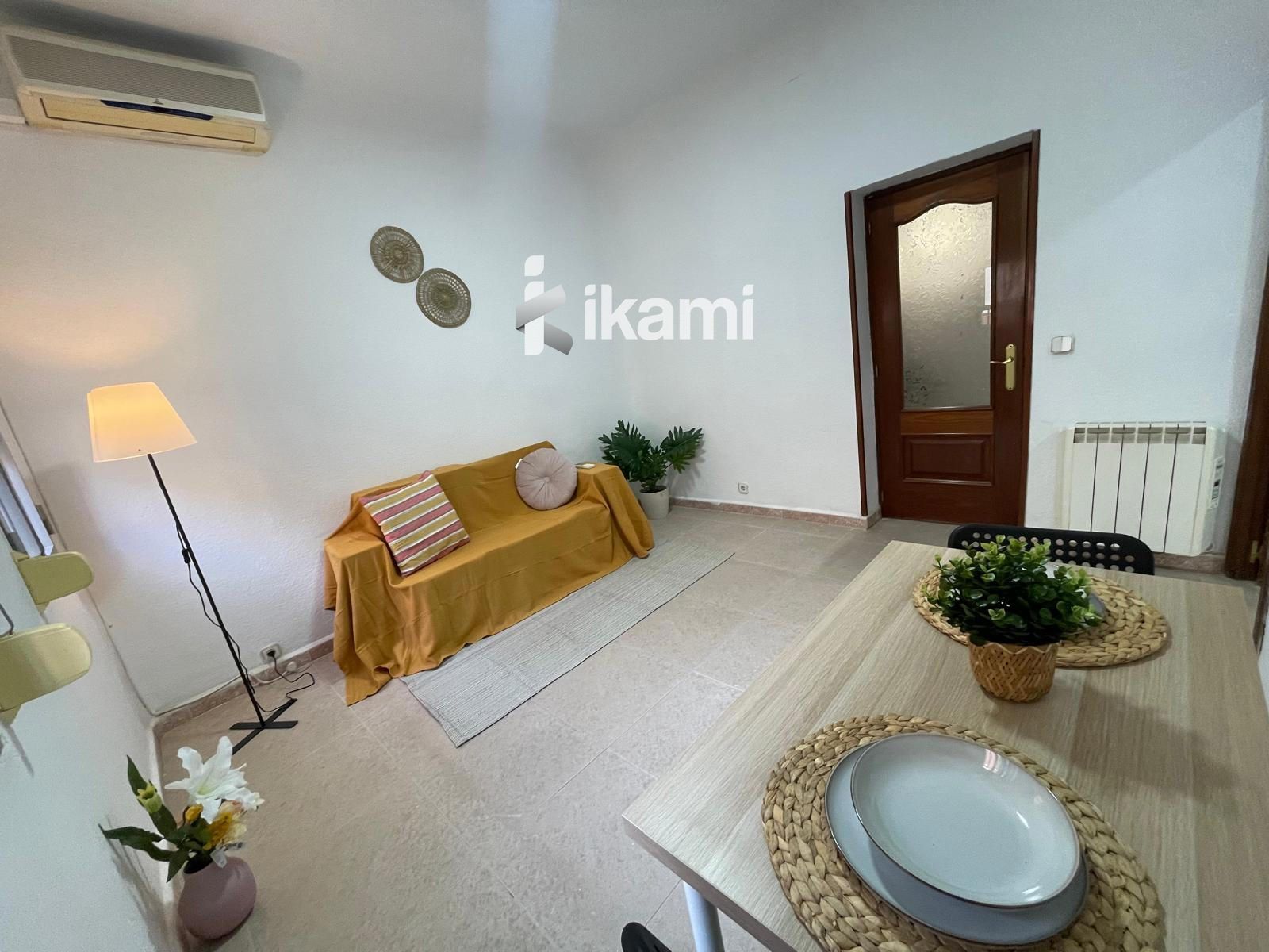 Living room of Flat for sale in  Madrid Capital  with Air Conditioner, Heating and Storage room