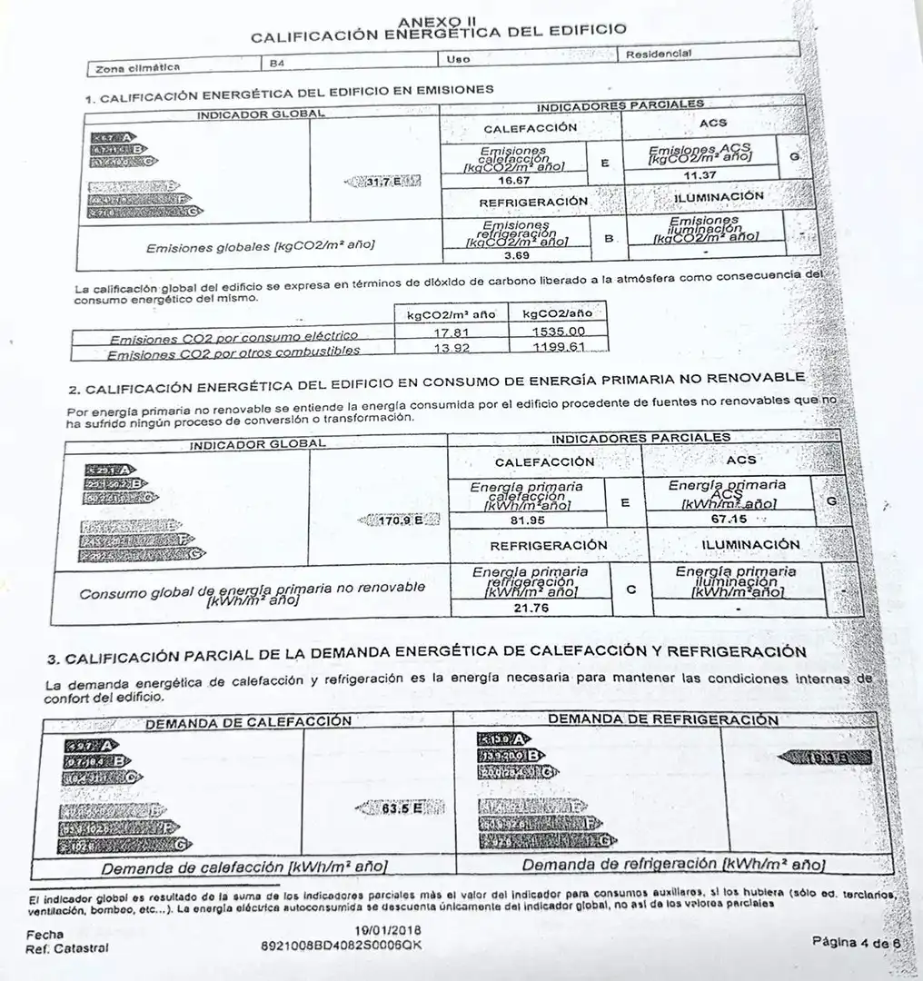 Einfamilien-Reihenhaus zum Verkauf in Dénia mit Klimaanlage, Privatgarten und Terrasse