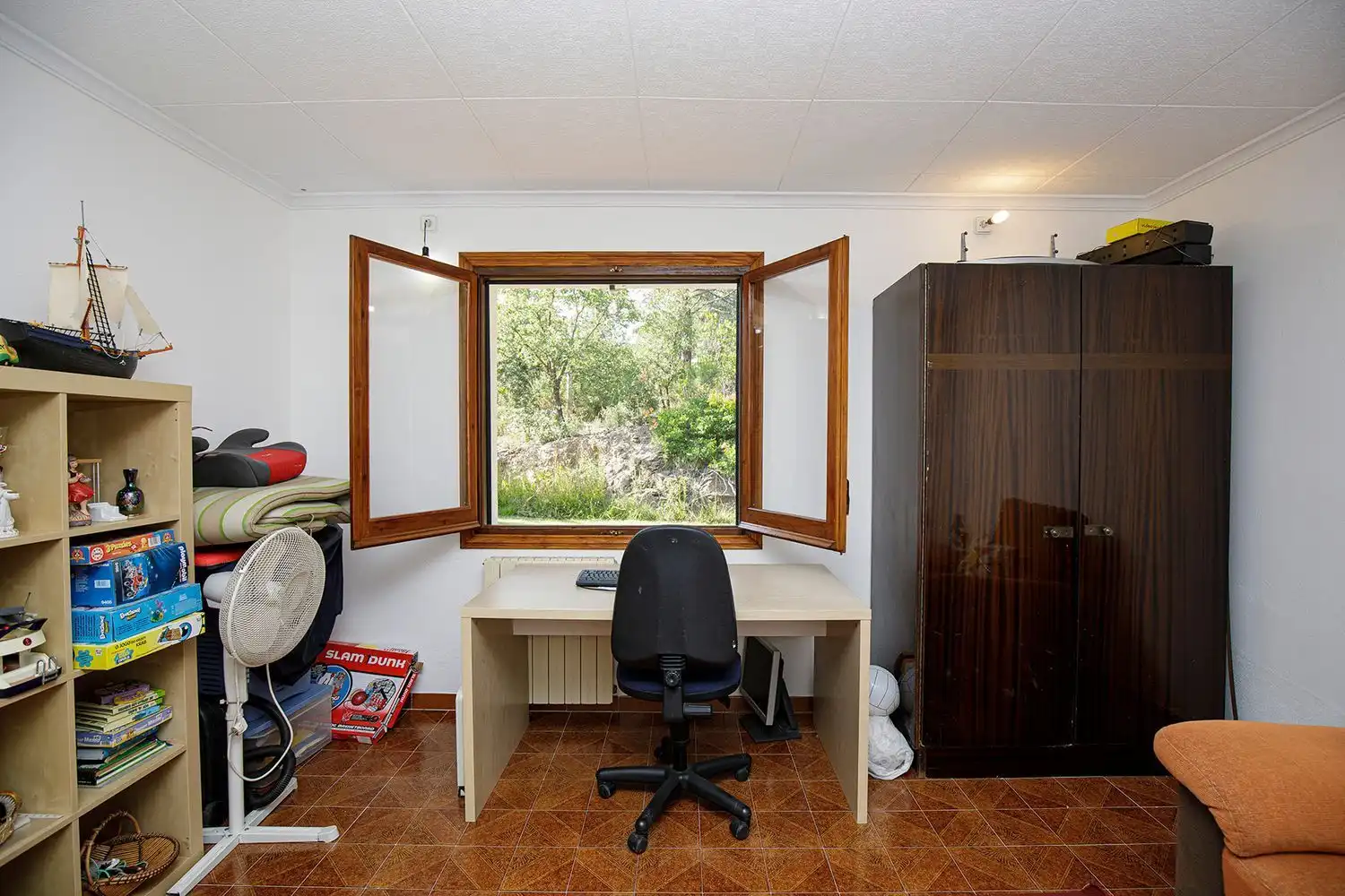 Habitación de Casa o chalet en venta en Llambilles con Calefacción, Jardín privado y Terraza