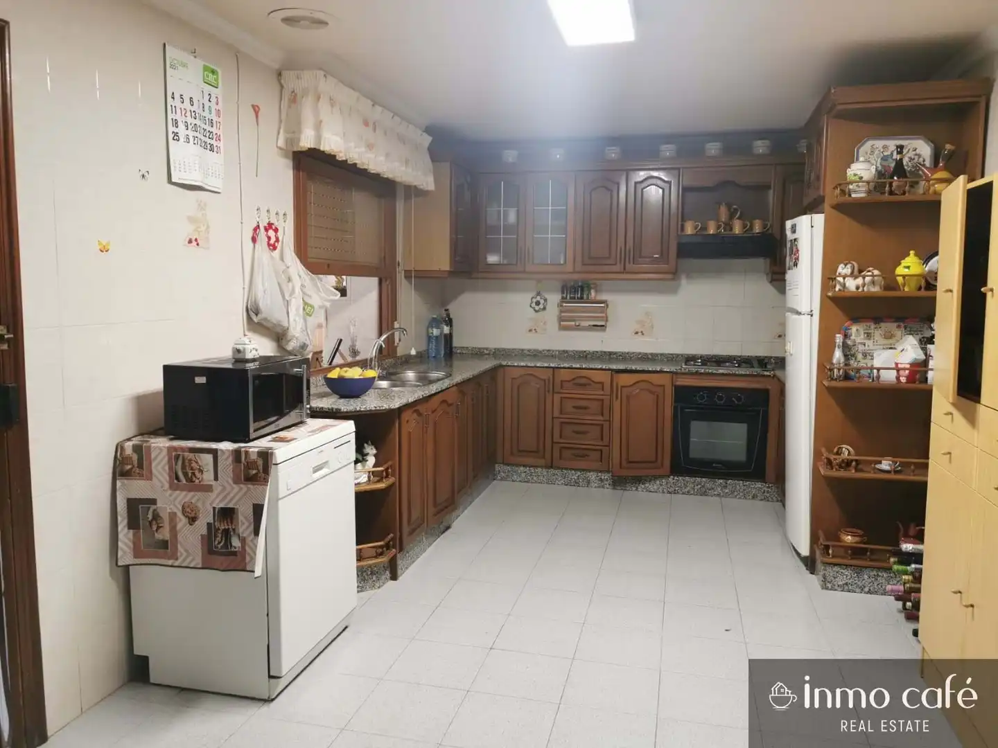 Cocina de Casa adosada en venta en Crevillent con Aire acondicionado